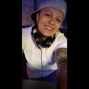 Meet your Posher, Devin